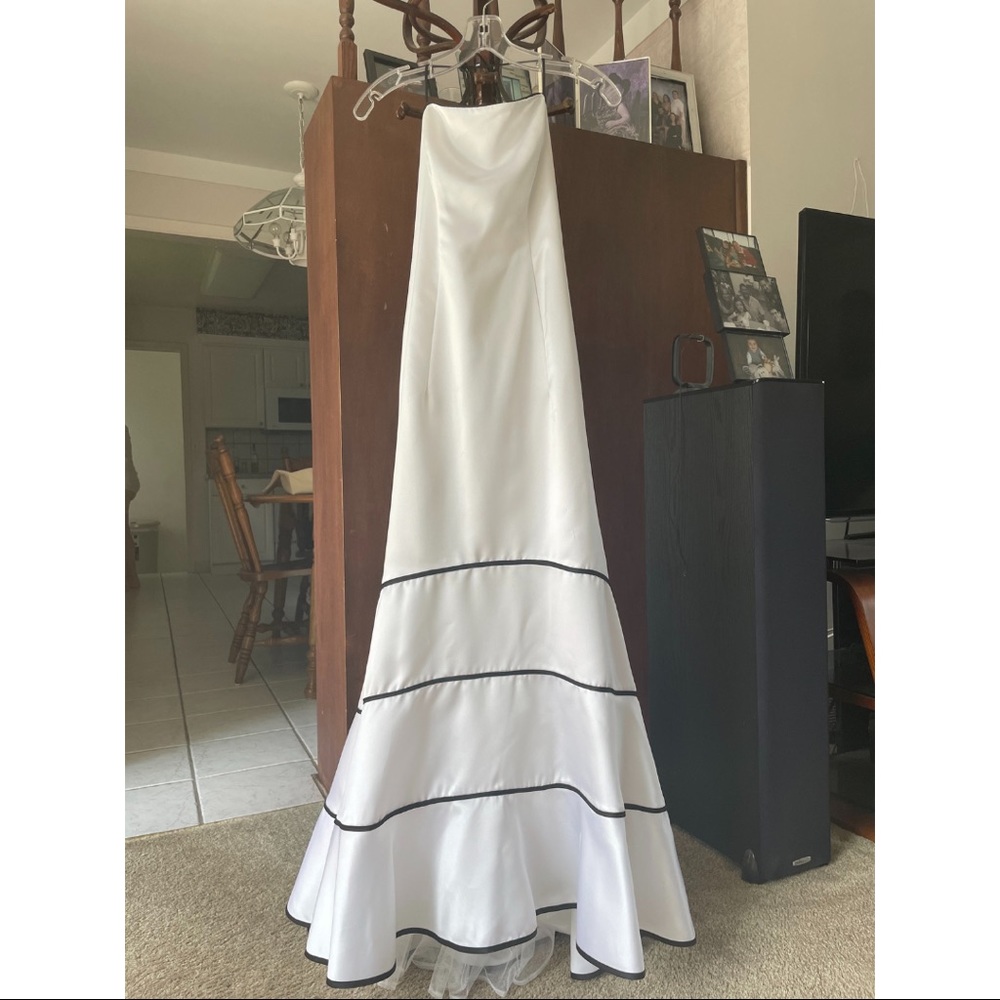 White Vintage Formal Dress